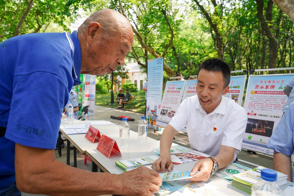 DSC03862-1.jpg DSC03862-1.jpg