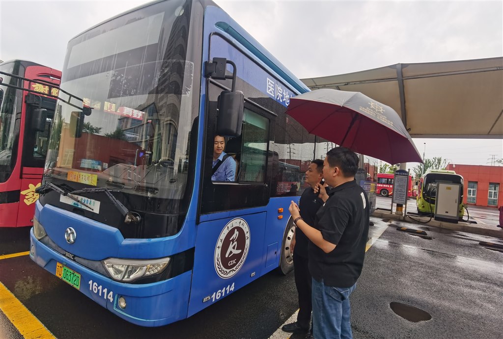 防汛1.jpg 防汛1.jpg